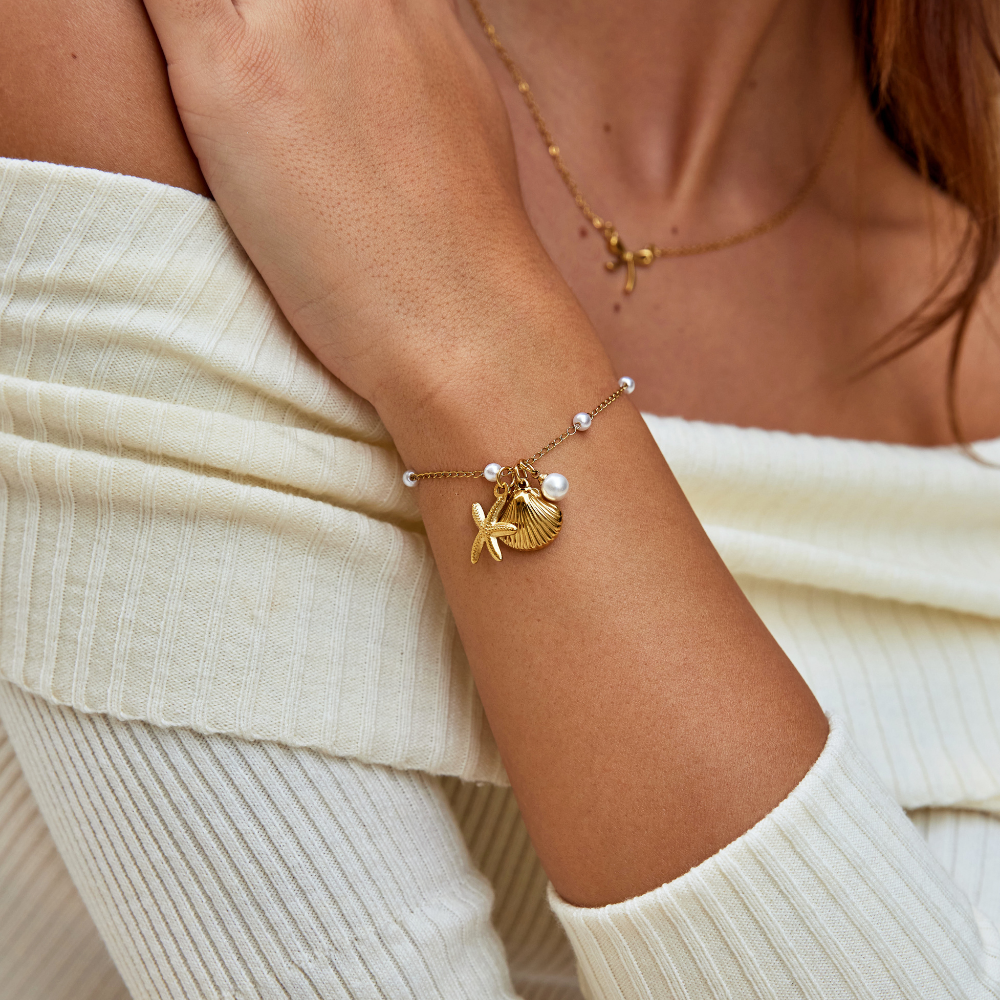 Aria Shell Charm Bracelet