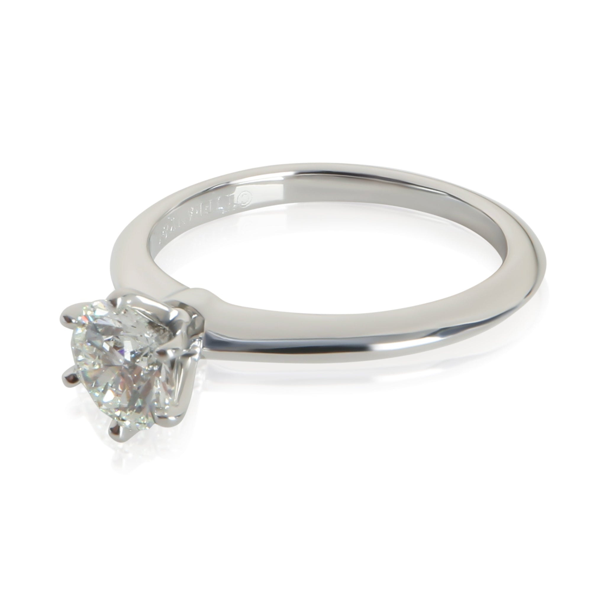 0.84 ct Round Brilliant Diamond Engagement Ring