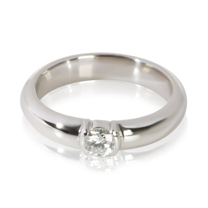 0.21 ct Round Brilliant Diamond Etoile Engagement Ring