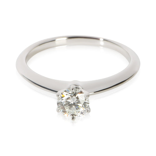0.61 ct Round Brilliant Diamond Engagement Ring