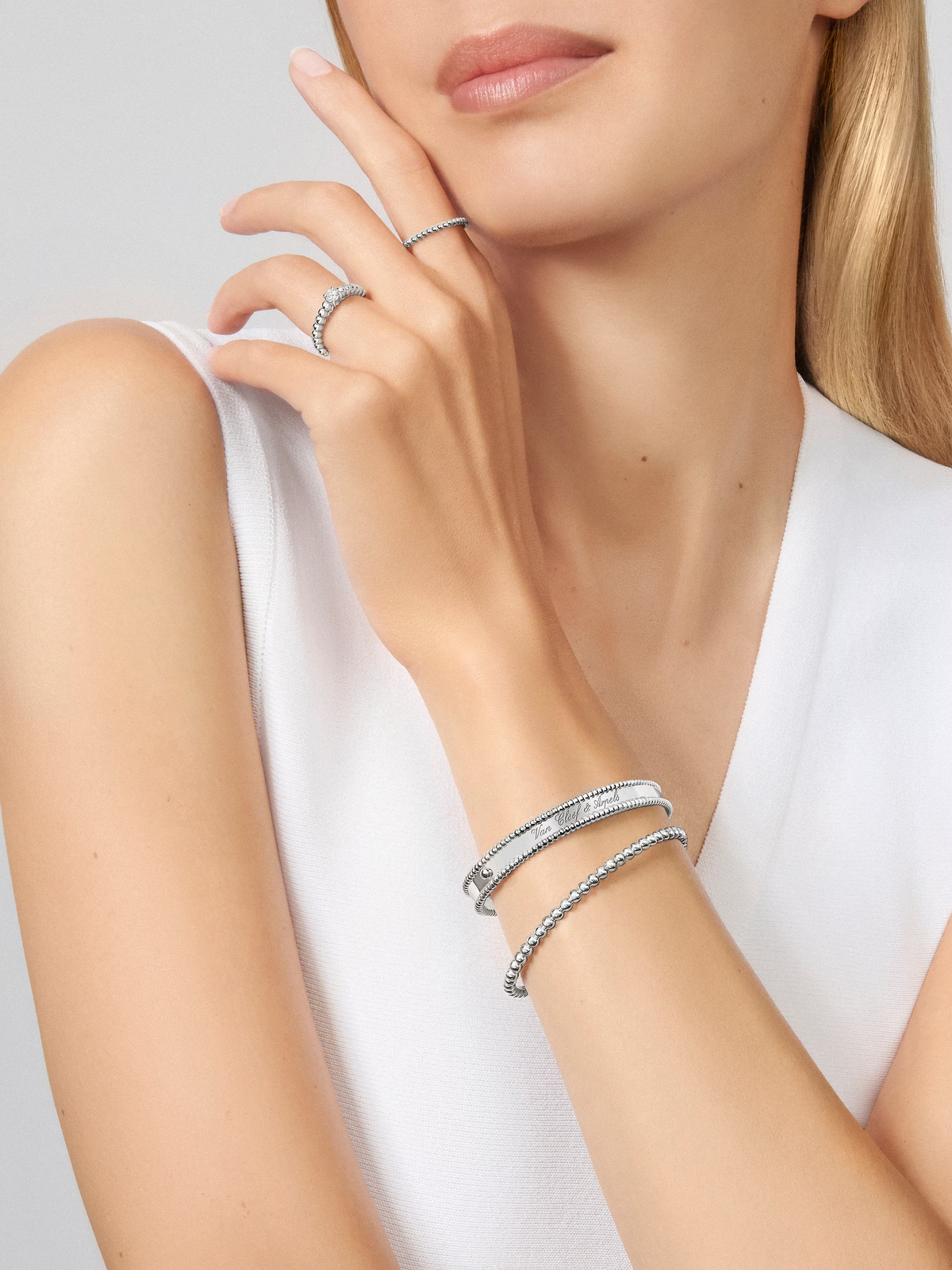 Perlée signature bracelet, medium model