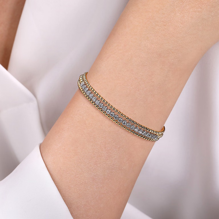 18K White-Yellow Gold Bujukan Diamond Bangle