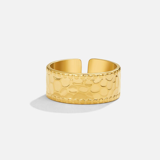 Amaya Hammered Gold Ring