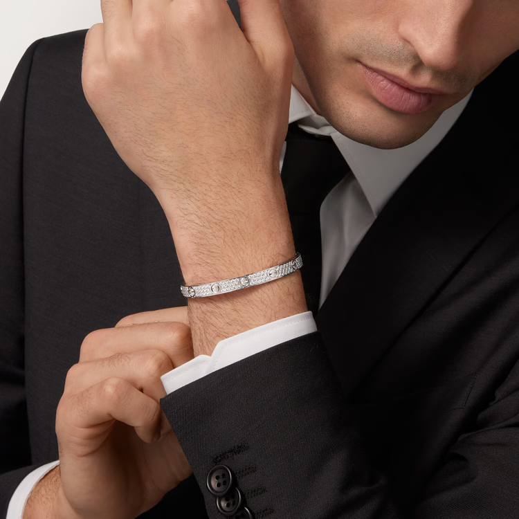 Cartier Love Diamond Bangle fully encrusted with diamonds LOVE bracelet, classic model, paved