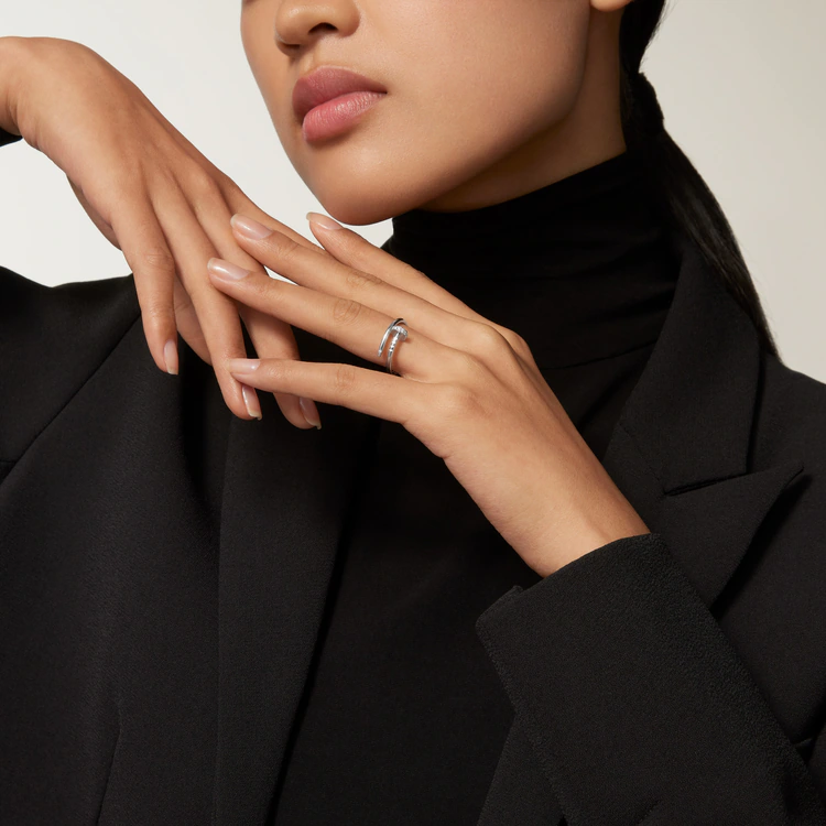 Juste un Clou ring, small model, diamonds