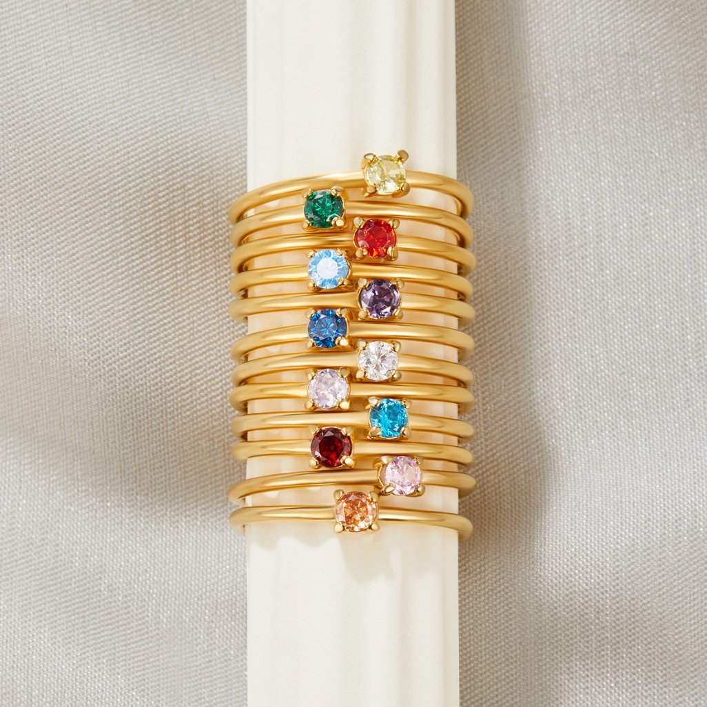 December Birthstone 18K Gold Ring