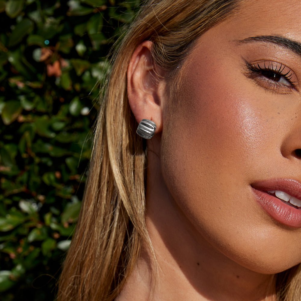 Elsa Mini Wave Silver Hoop Earrings
