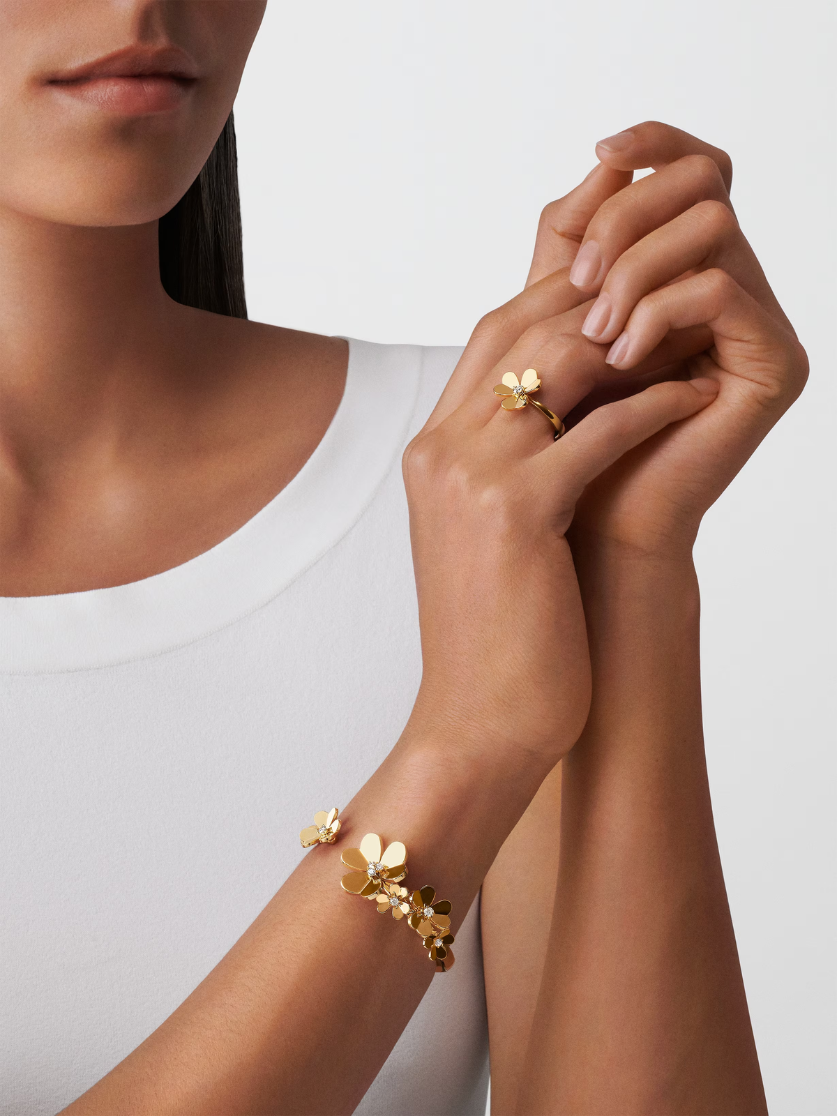Frivole bracelet, 7 flowers, medium model